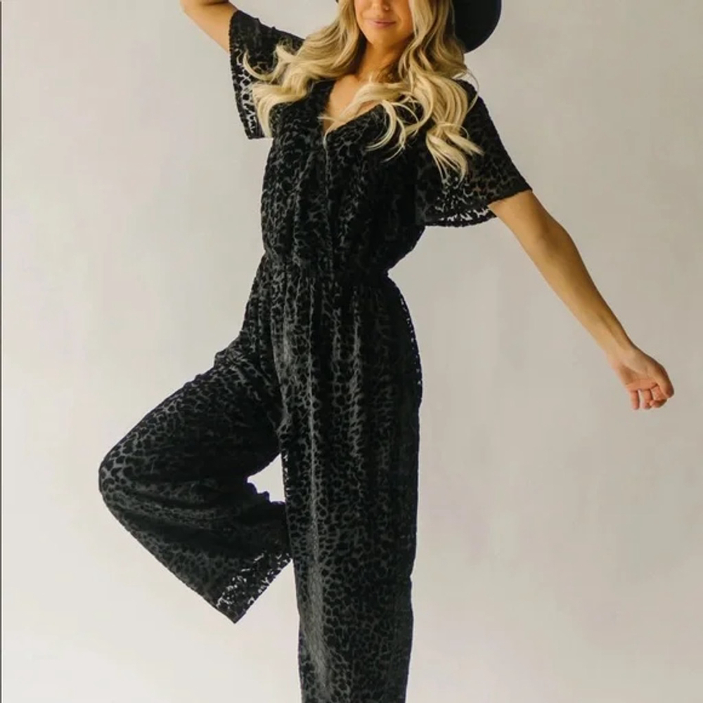 NWT $96 PIPER & SCOOT Black Velvet BURNOUT Leopard Print Jumpsuit WOMENS L - Picture 11 of 11